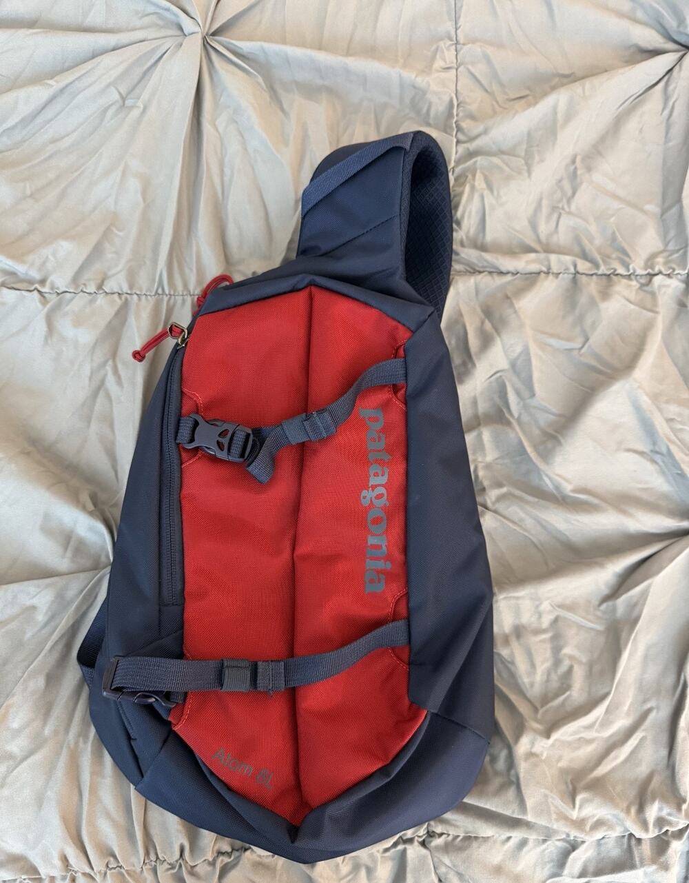 Patagonia Atom 8L Sling Bag Red Blue Unisex